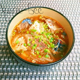 韓国風♪もやしと鯖缶の旨辛胡麻味噌スープ